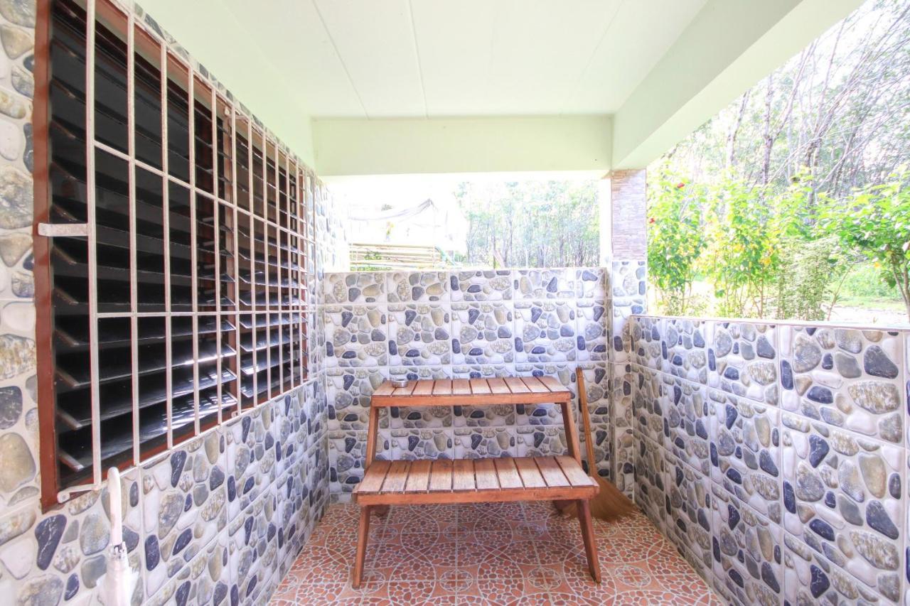 Oyo 75373 Chamil House Otel Nai Harn Dış mekan fotoğraf